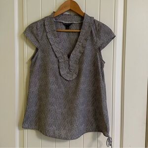 Banana Republic cap sleeve gray blouse with ruffle collar